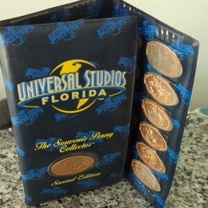 Universal Studios Florida Souvenir Penny Holder - Black and Gold
